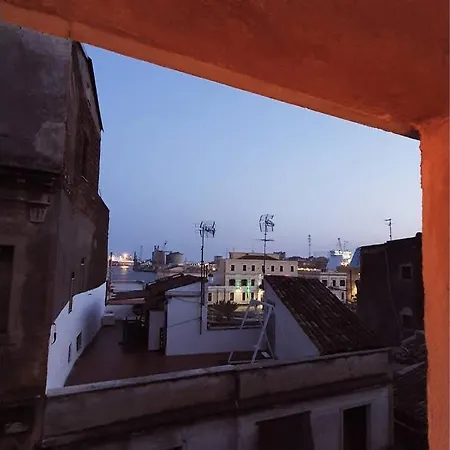 Vecchio Bastione • Unico Ambiente • • Catania