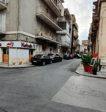 Appartamento Vecchio Bastione • Unico Ambiente • • *